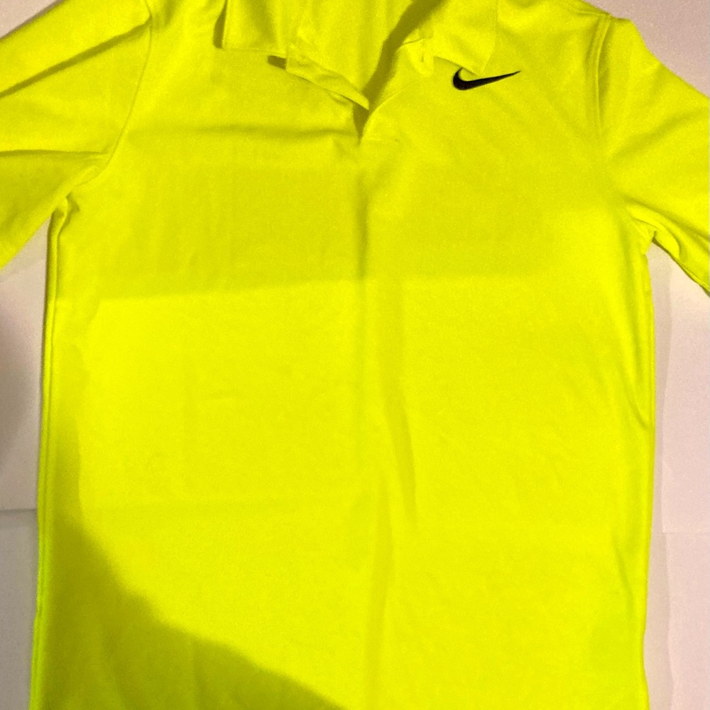 NWOT Nike golf polo t shirt never worn